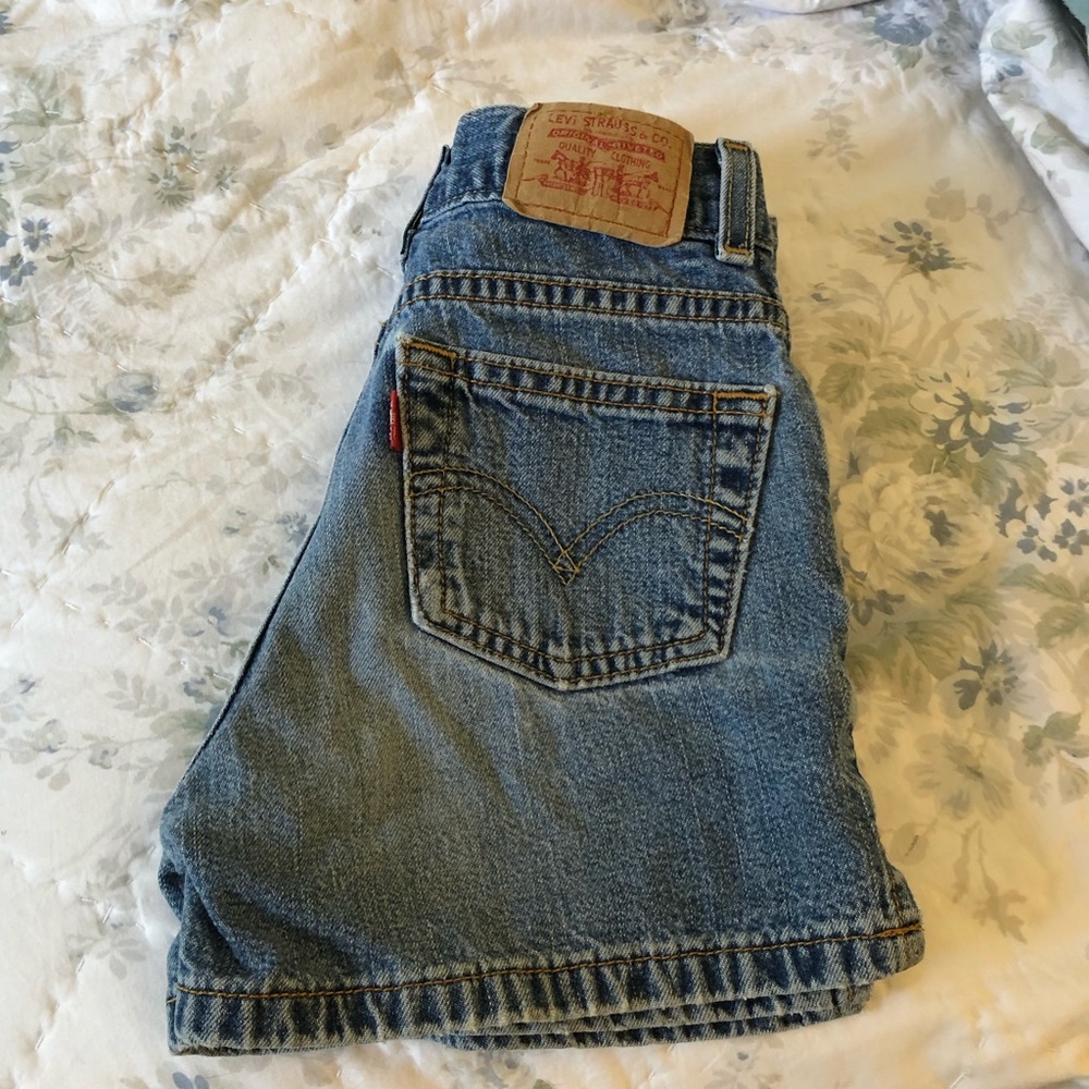 girls size 10 levi’s denim shorts!